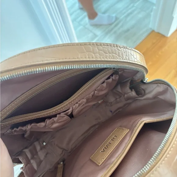 Round Tan Backpack - Picture 4 of 4